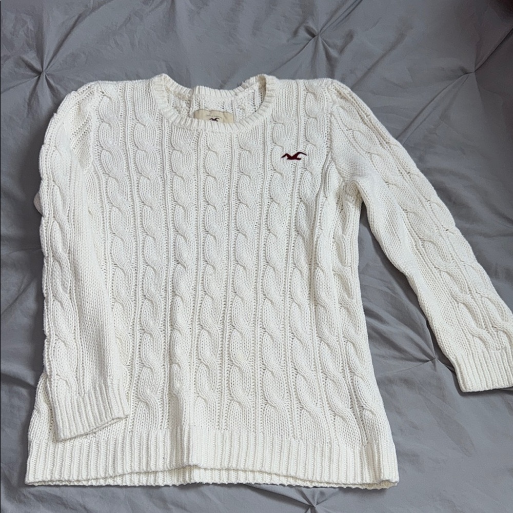 Hollister Women's White Cable Knit Sweater